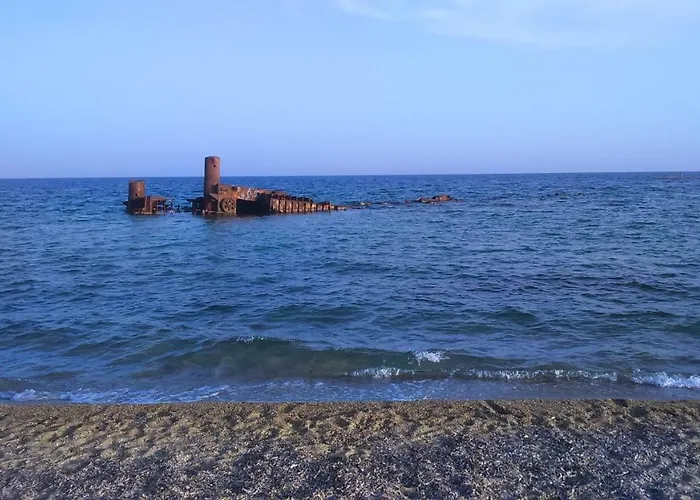 Infinite Blue, Horizon, Elegance, Hospitality